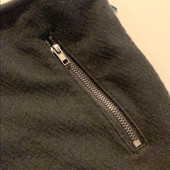 Super cute Cooperative shorts. Size 0 - Picture 2 of 4